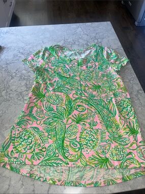 Lilly Pulitzer Green & Pink t shirt-XXS-GREAT CONDITION!
